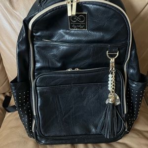 Chelsea DeBoer Itzy Ritzy Boss Plus Diaper Backpack